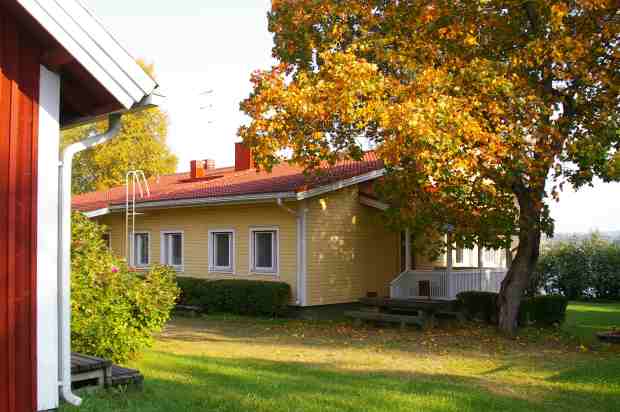 Järvelä main house in Autumn