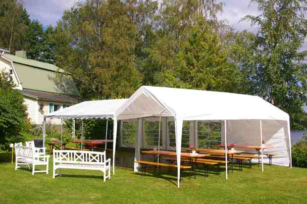 Marquee on the lawn for weddings and parties